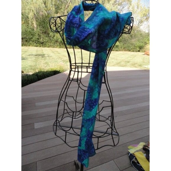 Vintage 1960's Scarf Blue Green Tie Dyed All Silk Handmade Hand Rolled Edges 56" - Picture 4 of 9